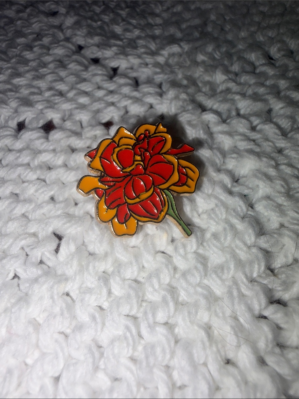 Red and Orange Marigold Flower Enamel Pin NWT - Picture 3 of 5